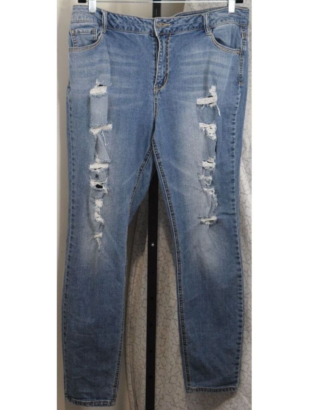 Blue Spice Distressed Ripped Skinny Jeans Medium Wash Juniors Size 17